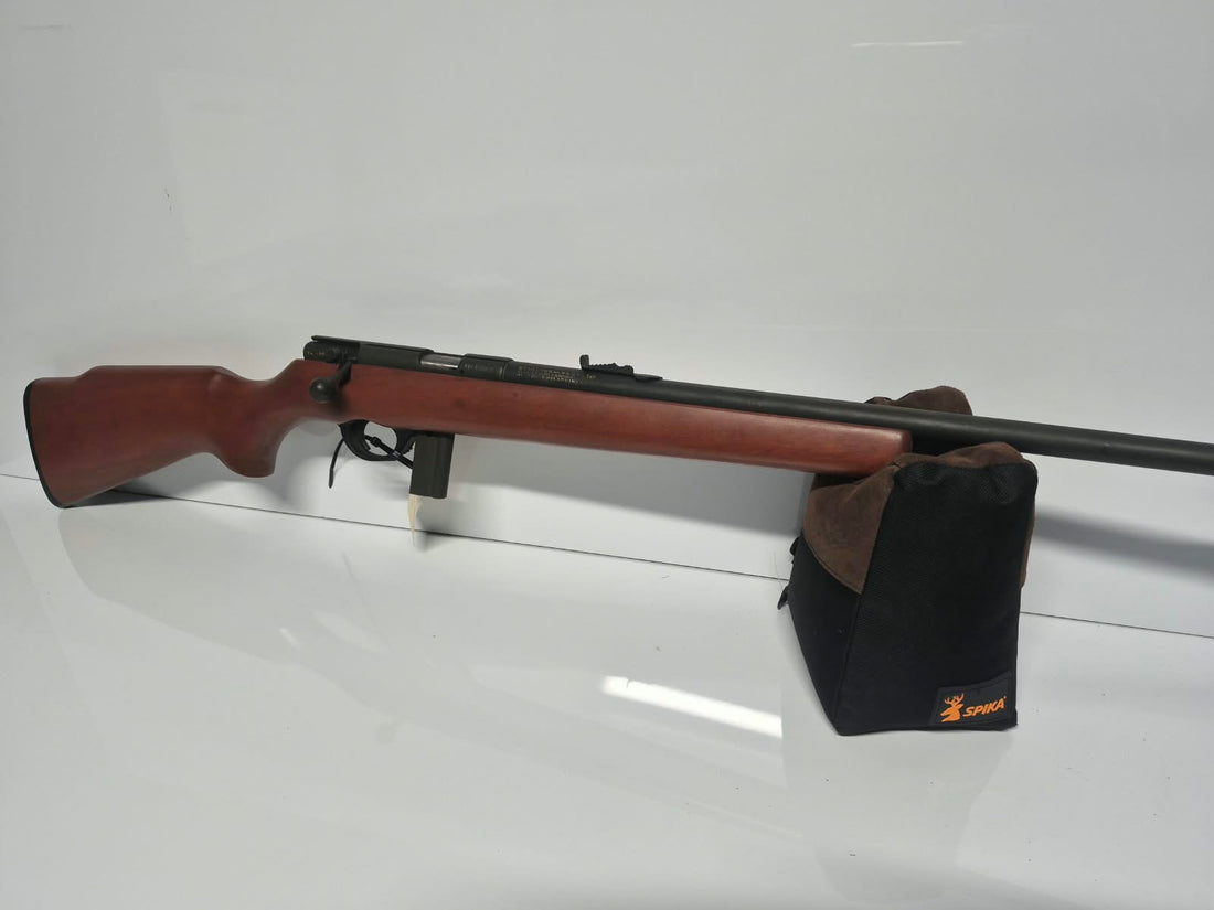STIRLING 14P IN 22LR VERY GOOD CONDITION, A COUPLE OF SMALL MARKS ON STOCK